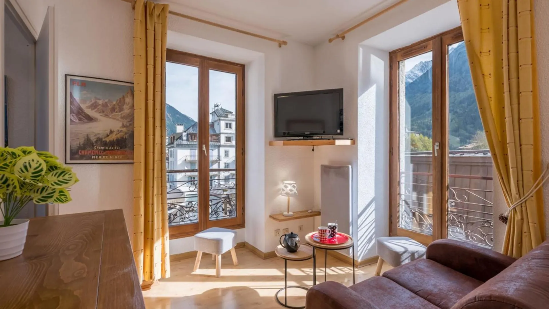 Charming Flat Right In The City Centre 샤모니 아파트
